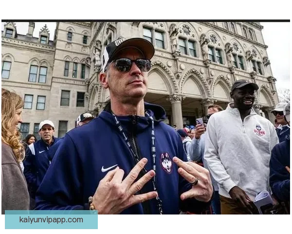 康大力克伊利诺伊大学晋级全美冠军赛 赫尔利执教四年三次冲击冠军